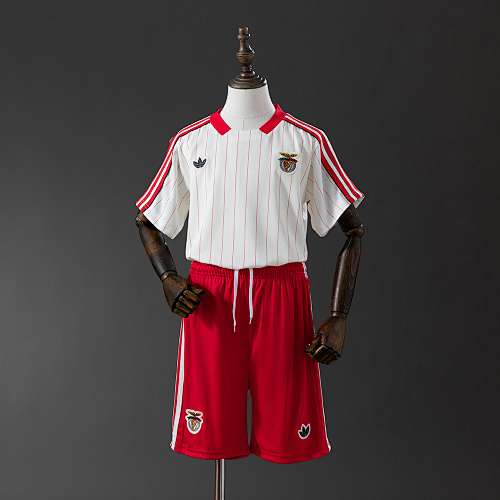 25/26 Benfica Retrô Edição especial Tamanho: 16-28
