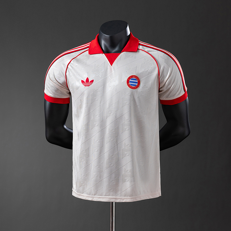 24/25 Player Retrô Bayern Munich S-XXL