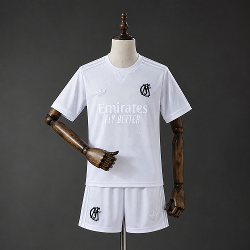Real Madrid 26/27 125th Anniversary Kit Camisa Tamanho 16-28