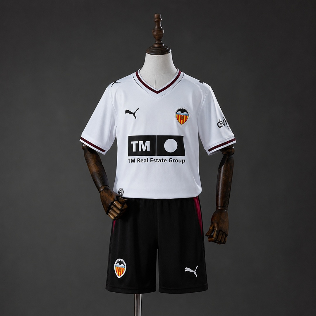 Valencia 26/27 Titular Kids kit Tamanho 16-28, foto 1
