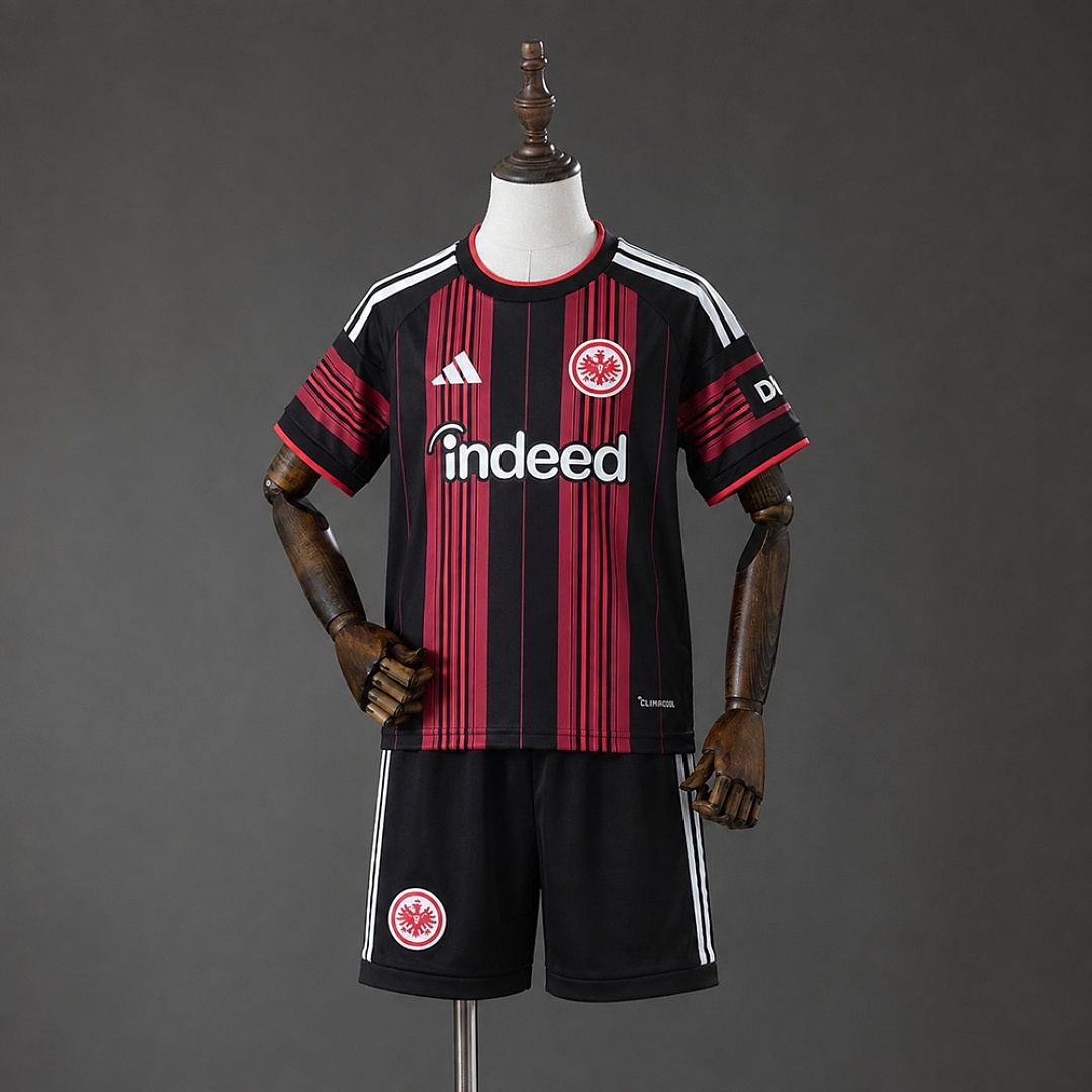 Frankfurt 26/27 Titular Kids Kit Tamanho 16-28, foto 1