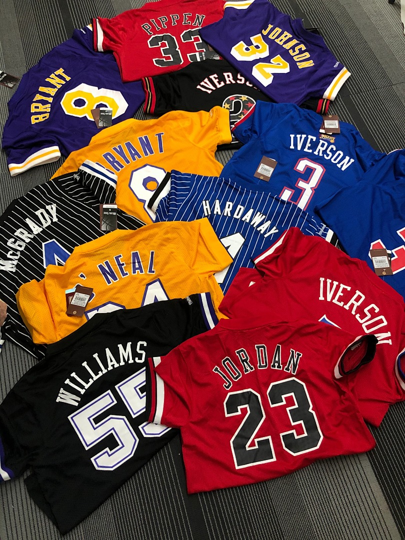 Mitchellness 76人队 黑色 3号 艾佛森 复古网眼短袖, foto 1