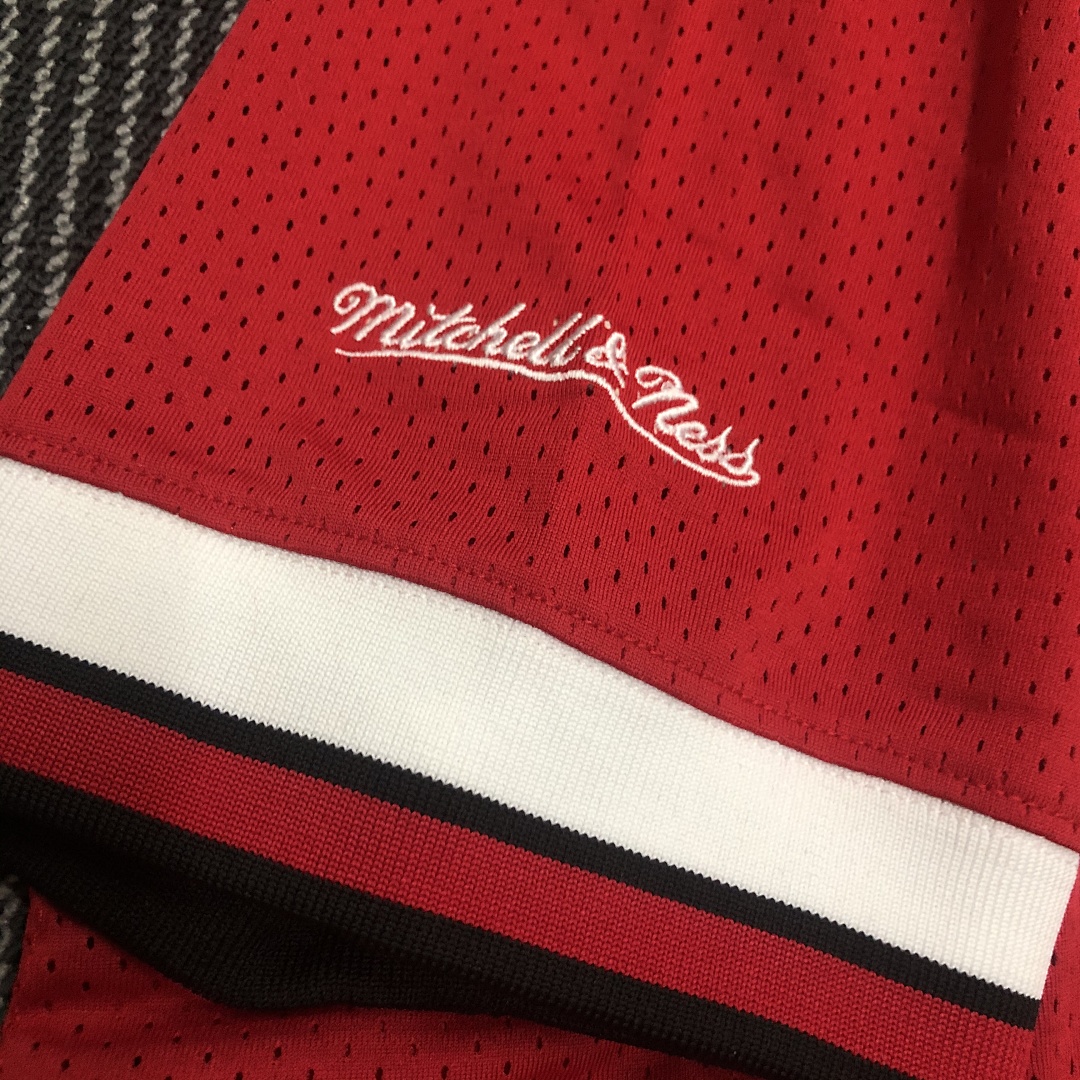 Mitchellness 公牛队 红色 33号 皮蓬 复古网眼短袖, foto 8