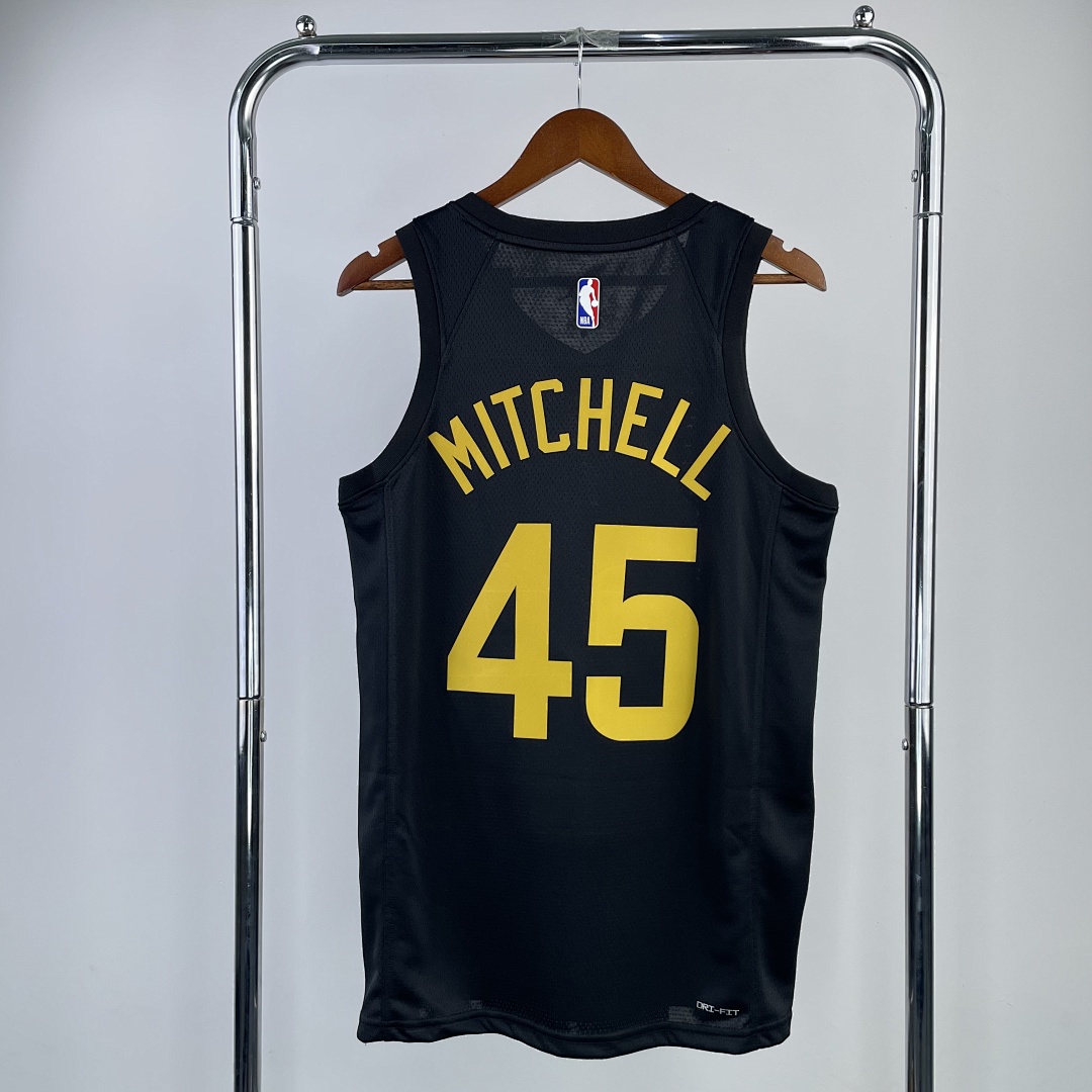 23赛季爵士队 Jordan 限定 45号 米切尔, foto 1